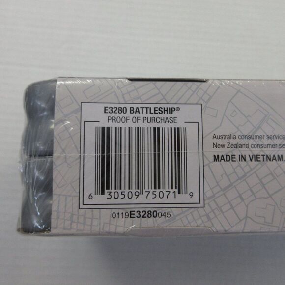 HASBRO BATTLESHIP Gaming Road Trip Full Game Play Portable Case Factory Seal NEW - Picture 7 of 9